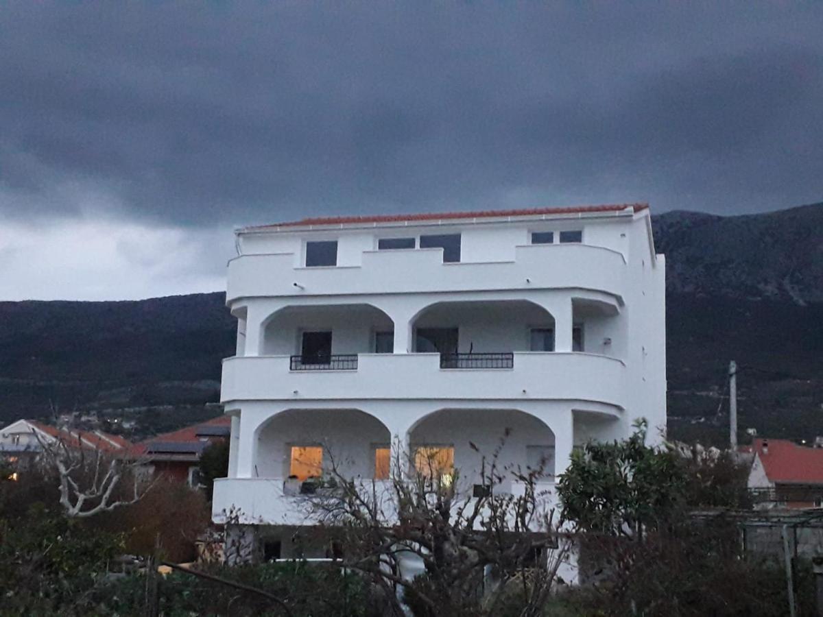 Apartments Toma Kaštela Buitenkant foto